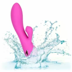 California Exotic Roze Vibrator Met Clitoris Zuigfunctie - Malibu Minx -Clitoris Vibrators Verkoop roze vibrator met clitoris zuigfunctie malibi minx sfeer
